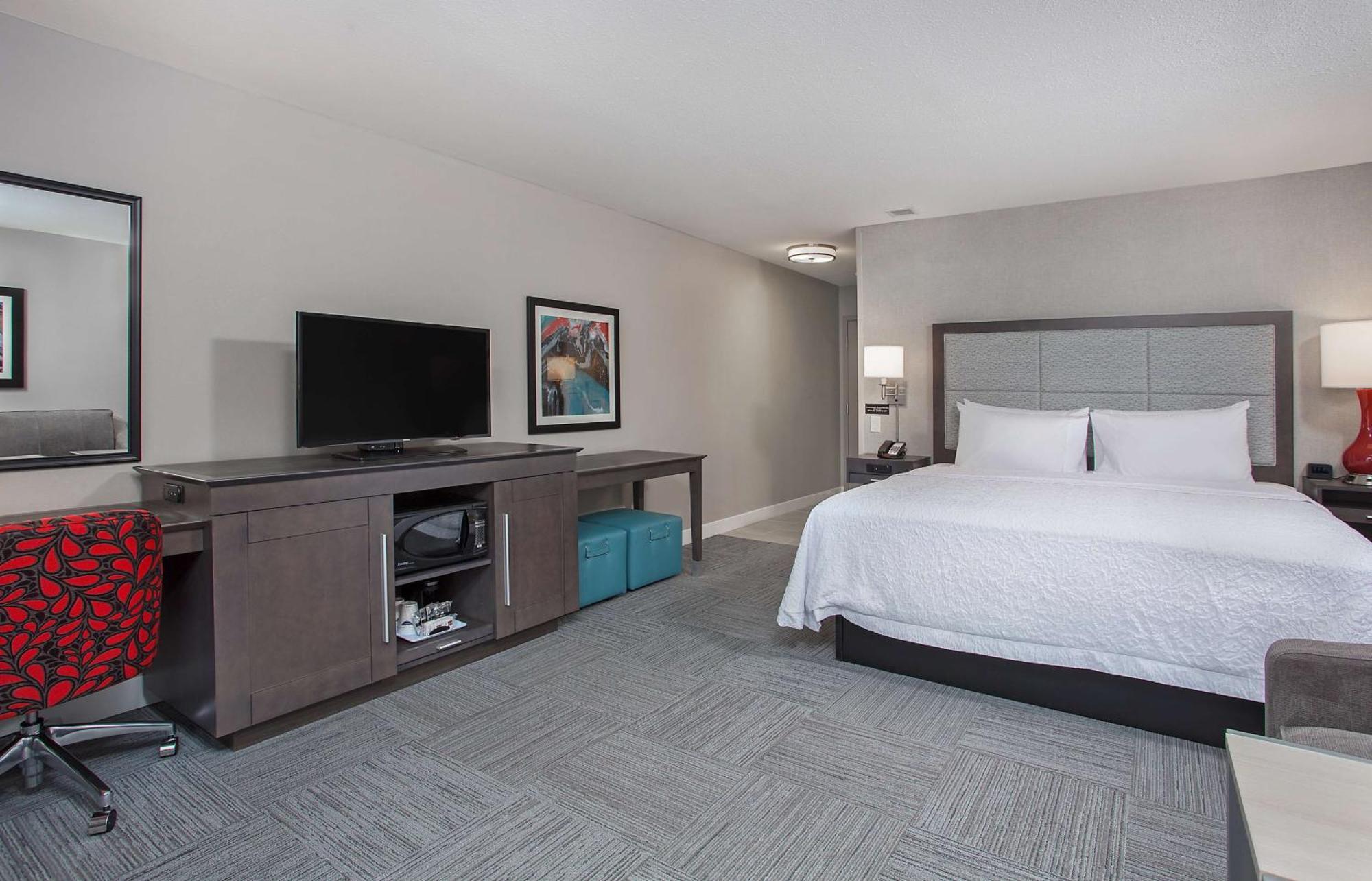 Hampton Inn Венсен Экстерьер фото