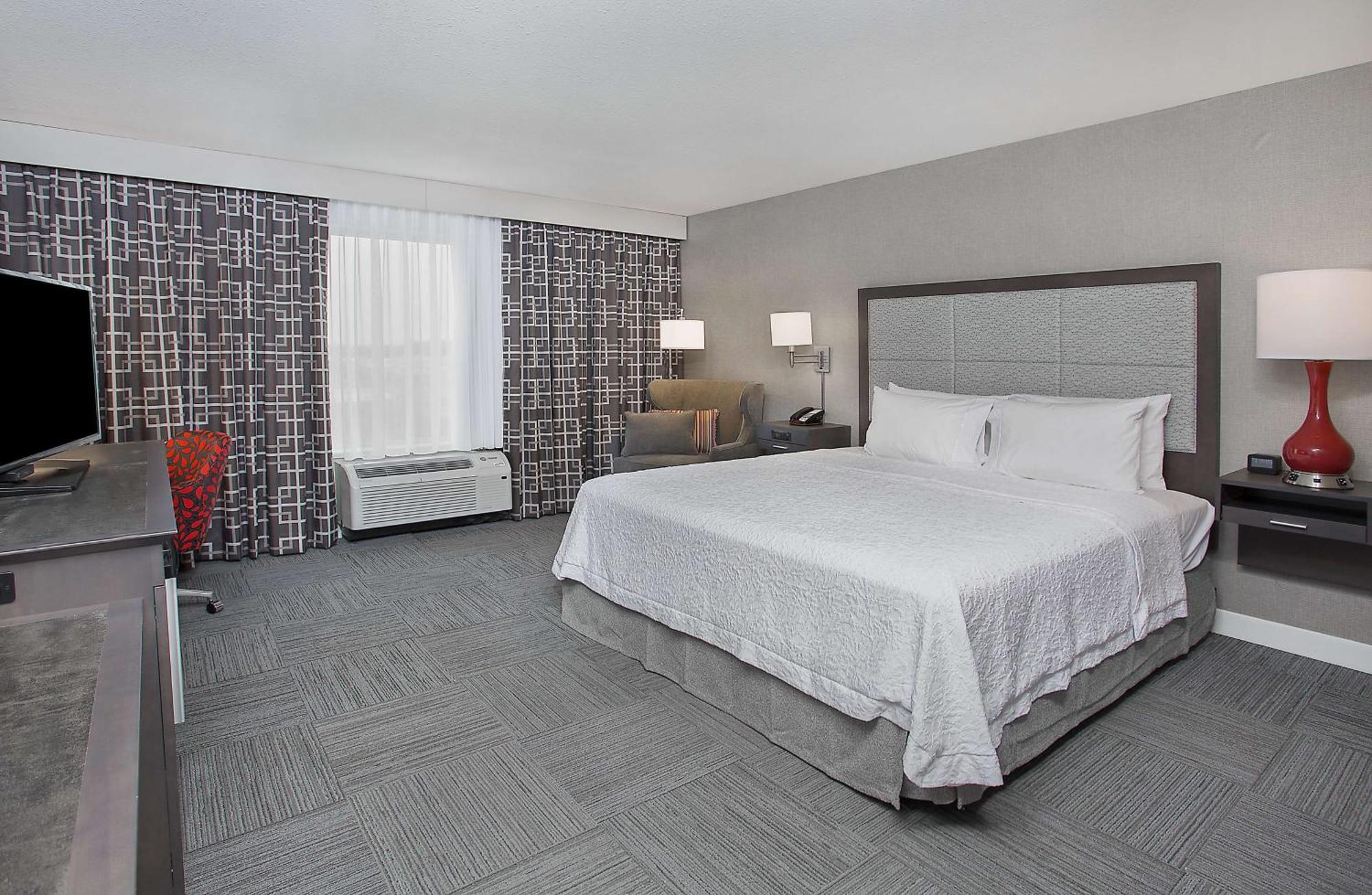 Hampton Inn Венсен Экстерьер фото